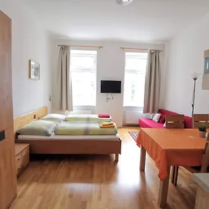  Apartment Hellwagstraße
